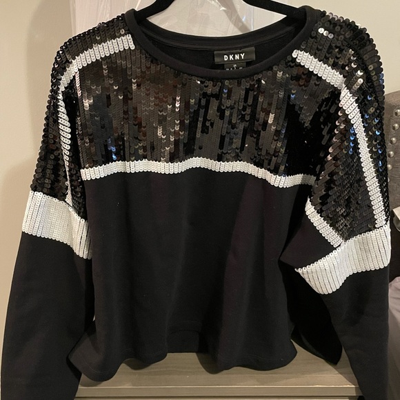 WOMENS DKNY SWEATER . Worn once. - Picture 1 of 5